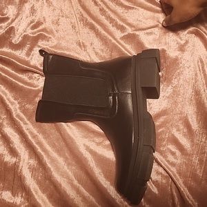 Chelsea boots